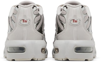 (JR) Nike Air Max Plus 'Light Iron Ore Chrome' - Gris Claro y Cromo FZ0977-001 Details for (JR) Nike Air Max Plus 'Light Iron Ore Chrome' - Gris Claro y Cromo FZ0977-001