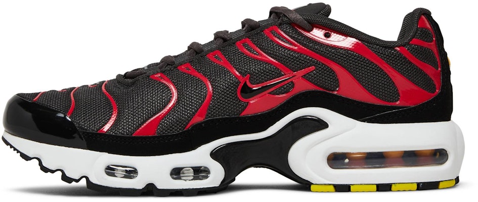 (JR) 나이키 에어맥스 플러스 '애쉬 그레이 시렌 레드' CD0609-200 Lookbook (JR) 나이키 에어맥스 플러스 '애쉬 그레이 시렌 레드' CD0609-200