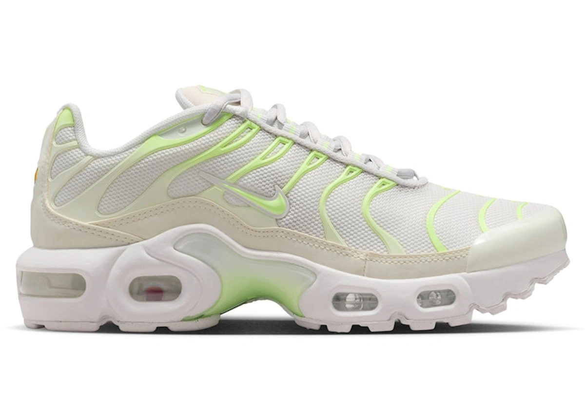 (Youth) Nike Air Max Plus Platinum Tint Barely Volt