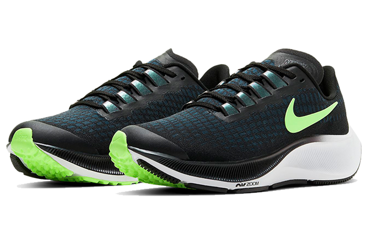 Lookbook 耐吉 Pegaus 37 低帮 跑步鞋 GS 黑綠