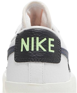 (JR) Nike Blazer Low '77 GS 'Petir Swoosh' DM8689-100 Sizing (JR) Nike Blazer Low '77 GS 'Petir Swoosh' DM8689-100