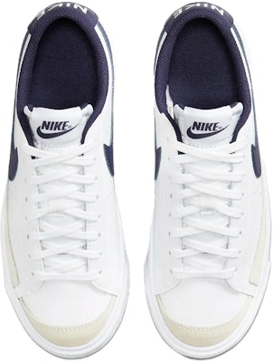 (JR) Nike Blazer Low '77 GS 'Putih Midnight Navy' DA4074-120 Lookbook (JR) Nike Blazer Low '77 GS 'Putih Midnight Navy' DA4074-120