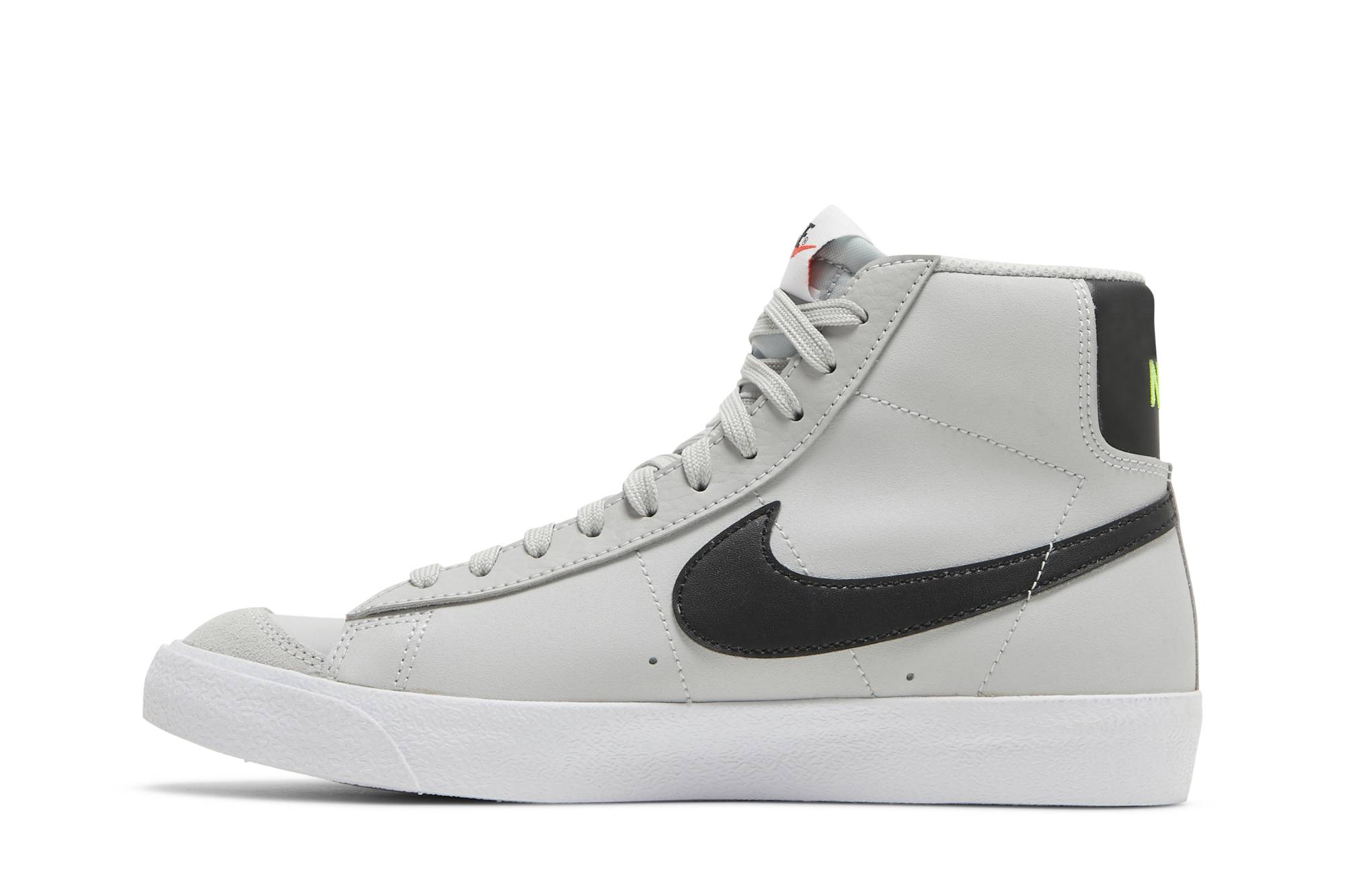 Lookbook (JR) Nike Blazer Mid '77 GS 'Grey Fog' Gris Niebla DA4086-006