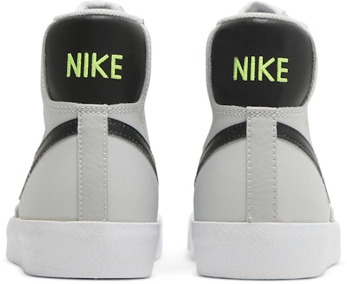 (JR) Nike Blazer Mid '77 GS 'Grey Fog' Gris Niebla DA4086-006 Details for (JR) Nike Blazer Mid '77 GS 'Grey Fog' Gris Niebla DA4086-006