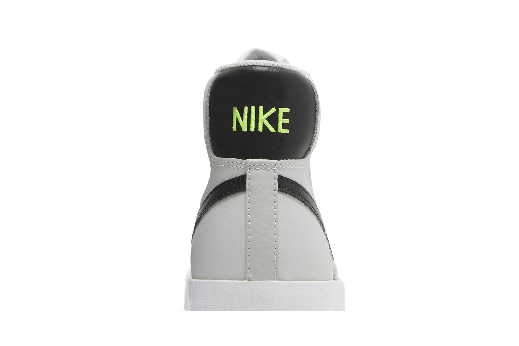 Sizing (JR) Nike Blazer Mid '77 GS 'Grey Fog' Gris Niebla DA4086-006