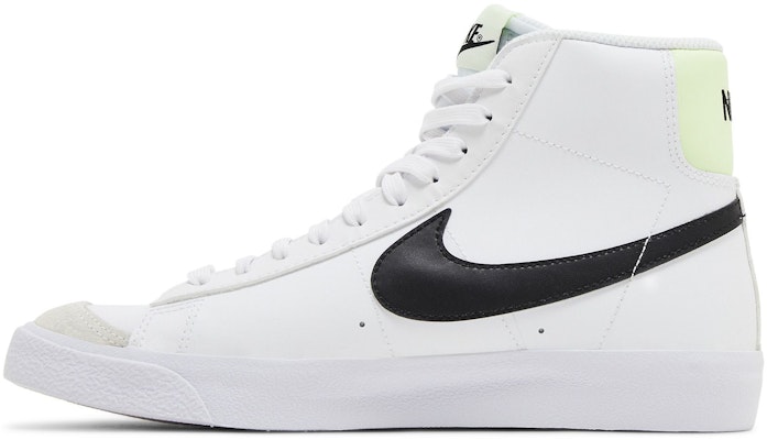 (JR) Nike Blazer Mid '77 GS 'Blanco Negro Volt' DA4086-109 Lookbook (JR) Nike Blazer Mid '77 GS 'Blanco Negro Volt' DA4086-109