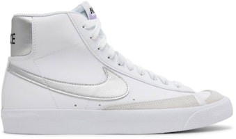 (JR) 나이키 블레이저 미드 '77 (GS) 화이트/메탈릭 실버 DA4086-101 Buy (JR) 나이키 블레이저 미드 '77 (GS) 화이트/메탈릭 실버 DA4086-101