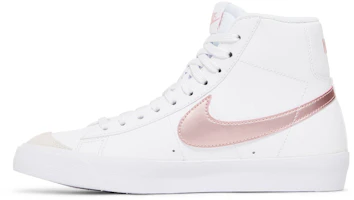 Lookbook Nike Blazer Mid 77 中筒 板鞋 GS 白珠光粉