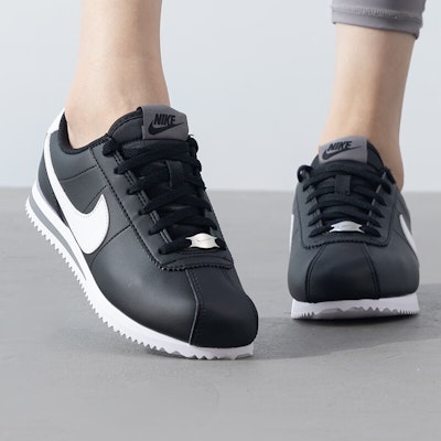 (JR) Nike Cortez 'Hitam Putih' DM0950-001 Order (JR) Nike Cortez 'Hitam Putih' DM0950-001