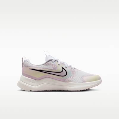 Lookbook (JR) Nike Cosmic Runner SE 2 Blanc/Bleached Dry Rack/Sail/Noir IV6224-100