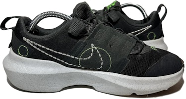 Nike Crater Impact (GS) 潮流百搭 低筒休閒跑鞋 黑灰拼接 可回收材料 Shop Nike Crater Impact (GS) 潮流百搭 低筒休閒跑鞋 黑灰拼接 可回收材料