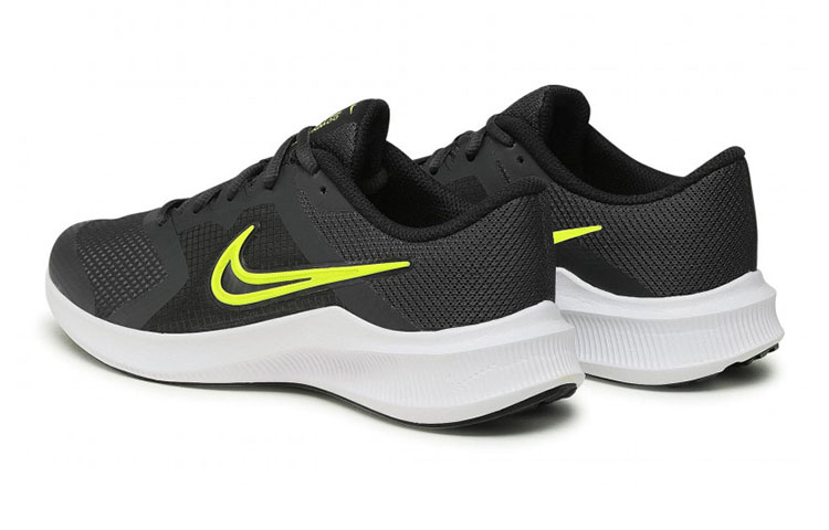 Shop (JR) Nike Downshifter 11 Lage Sneakers Zwart/Geel CZ3949-011