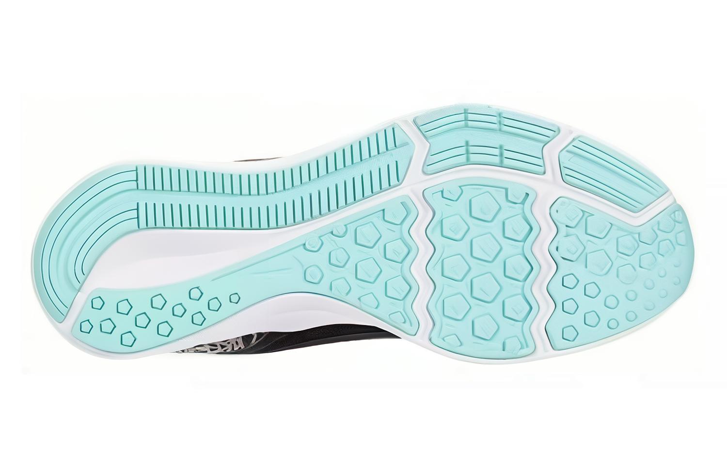 Shop Nike Downshifter 9 低筒 跑步鞋 GS 黑白色