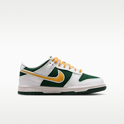 Lookbook (JR) Nike Dunk Low LV8 Sail/Fir/University Red/University Gold Nederlands IV5971-100