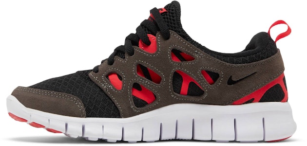 (JR) Nike Free Run 2 'Hitam Siren Merah' DD0163-002 Lookbook (JR) Nike Free Run 2 'Hitam Siren Merah' DD0163-002