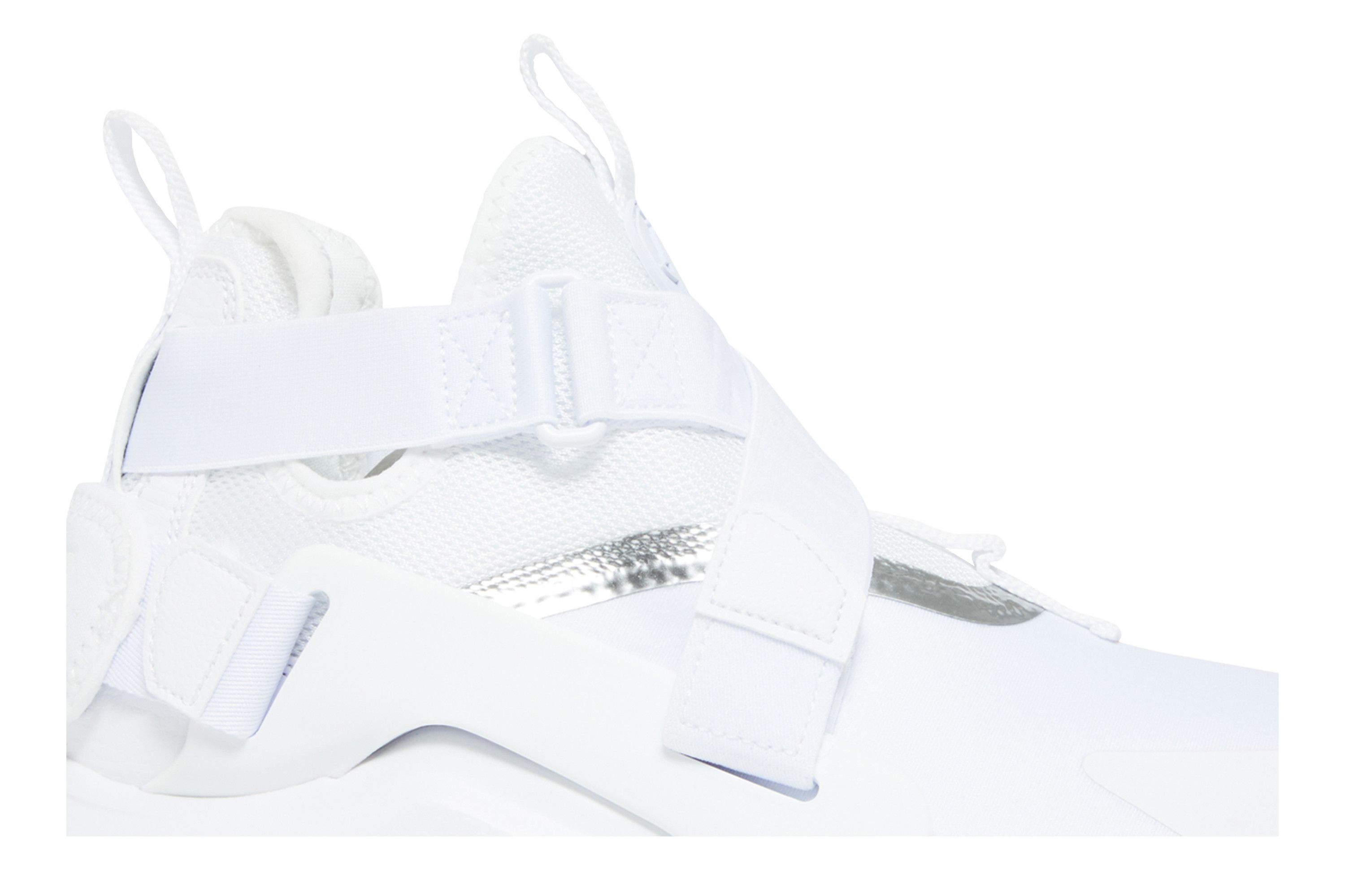 Order (JR) Nike Huarache City ''Weiß'' AJ6662-100