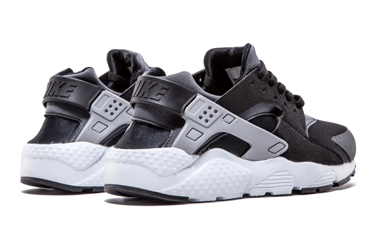 Lookbook (JR) 나이키 에어 허라취 런 그레이 (Nike 에어 허라취 런 회색 is also acceptable) 654275-001