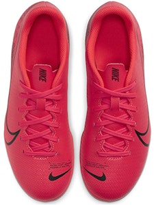 兒童 Nike JR Mercurial Vapor 13 刺客 13 Club MG 刺客13 C羅 足球鞋 粉色 Lookbook 兒童 Nike JR Mercurial Vapor 13 刺客 13 Club MG 刺客13 C羅 足球鞋 粉色