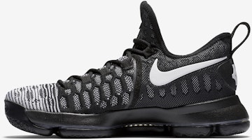 Lookbook GS大童 Nike Zoom KD 9 輕便防滑 低幫實戰籃球鞋 大童 黑白