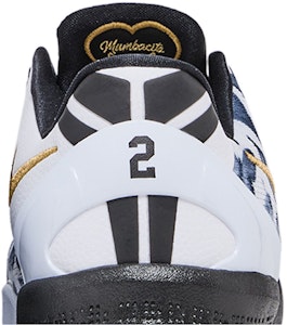 (JR) 耐克科比8代 Protro '曼巴西塔'篮球鞋 FN0266-102 Sizing (JR) 耐克科比8代 Protro '曼巴西塔'篮球鞋 FN0266-102