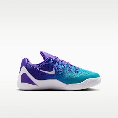 Lookbook (JR) Nike Kobe 9 Low EM Ungu Fierce/Putih/Biru Lagoon IM6641-500