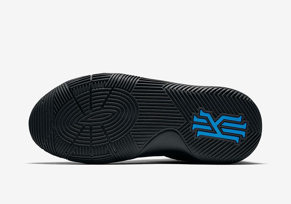 Details for 大童 Nike Kyrie 2 “Wet” 黑藍 實戰籃球鞋