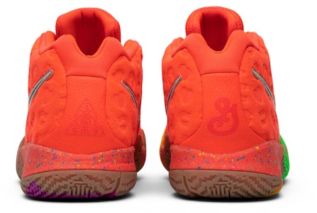 (JR) Nike Kyrie 4 'Lucky Charms' Kasut Lelaki BV7793-600 Details for (JR) Nike Kyrie 4 'Lucky Charms' Kasut Lelaki BV7793-600