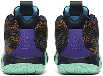 (JR) Nike Kyrie 4 'Mamba Mentality' Sepatu Basket AV3597-001 Purchase (JR) Nike Kyrie 4 'Mamba Mentality' Sepatu Basket AV3597-001