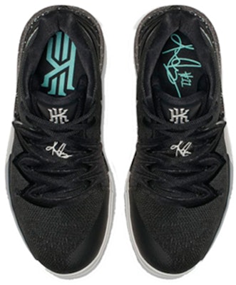 (JR) Nike Kyrie 5 'Black Magic' Lelaran Hitam Ajaib AQ2456-901 Shop (JR) Nike Kyrie 5 'Black Magic' Lelaran Hitam Ajaib AQ2456-901