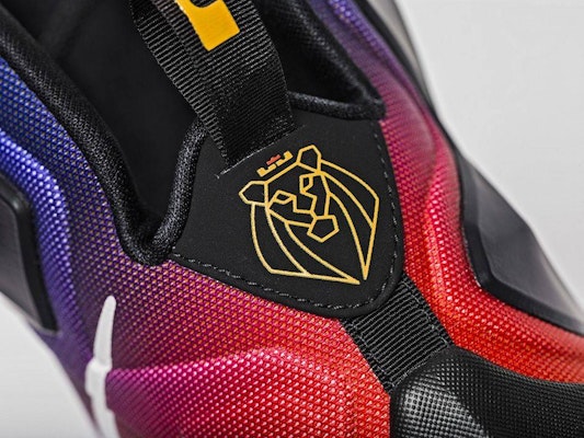 (JR) Nike LeBron 13 'Doernbecher' Lelaki 838990-805 Shop (JR) Nike LeBron 13 'Doernbecher' Lelaki 838990-805