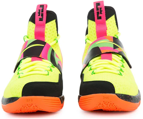 (JR) Nike LeBron 14 'Prajurit Terbaik' AA3258-703 Shop (JR) Nike LeBron 14 'Prajurit Terbaik' AA3258-703