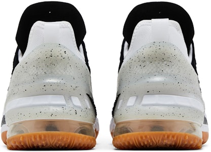 (JR) 나이키 르브론 18 "블랙 화이트 검" CW2760-007 Details for (JR) 나이키 르브론 18 "블랙 화이트 검" CW2760-007