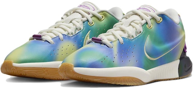 (青少年)Nike LeBron 21 '多彩' FN4305-900 Lookbook (青少年)Nike LeBron 21 '多彩' FN4305-900