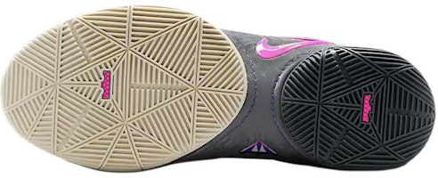 (JR) Nike LeBron 22 'Blacklight' Sepatu Basket FV5636-001 Details for (JR) Nike LeBron 22 'Blacklight' Sepatu Basket FV5636-001