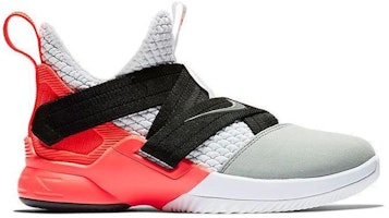 (JR) Nike LeBron Soldier 12 SFG 'Putih Flash Crimson' AO2910-102 Order (JR) Nike LeBron Soldier 12 SFG 'Putih Flash Crimson' AO2910-102