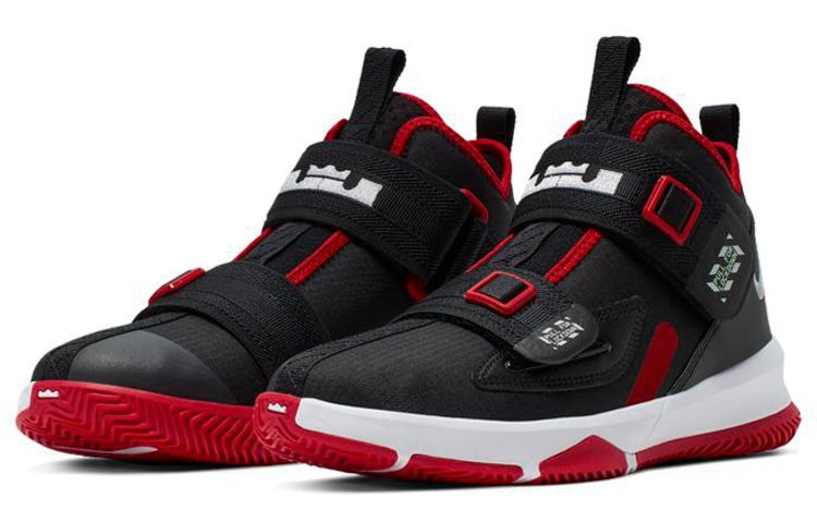 Lookbook (JR) (ユース) ナイキ レブロンソルジャー13 'Bred' AR7585-003 AR7585-003