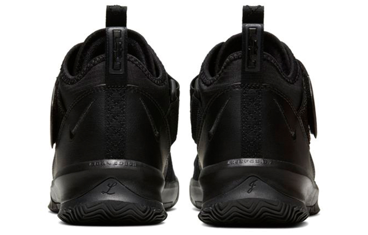 Purchase (JR) Nike LeBron Soldier 13 BG ''Noir'' AR7585-004