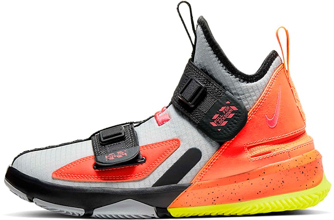 youth-nike-le-bron-soldier-13-flyease-light-smoke-grey-crimson-cj-1317-066