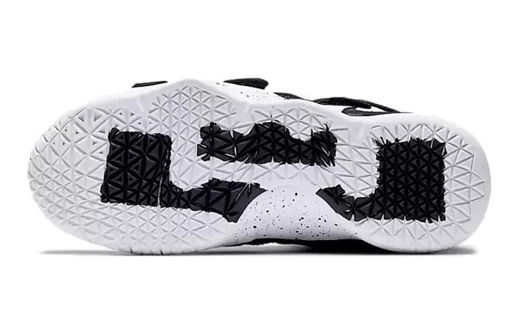 Shop GS大童 Nike LeBron Soldier XI 魔術貼 黑白 實戰籃球鞋
