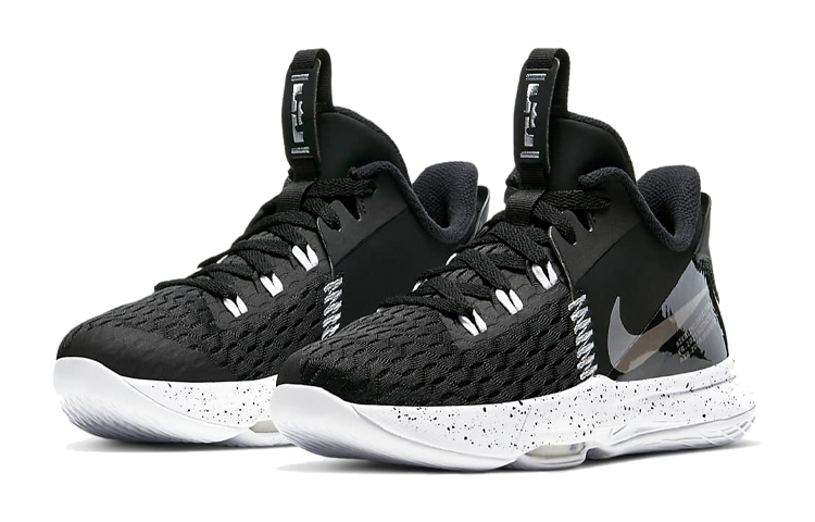Lookbook (JR) Nike LeBron Witness 5 ''Schwarz Metallic Silber'' CT4629-001