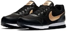 Lookbook (JR) Nike MD Runner 2 VTB 'Hitam Emas Metalik' CJ6924-001