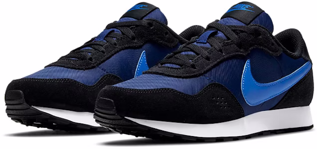(JR) Nike MD Valiant 'Biru Gelap' CN8558-412 Lookbook (JR) Nike MD Valiant 'Biru Gelap' CN8558-412