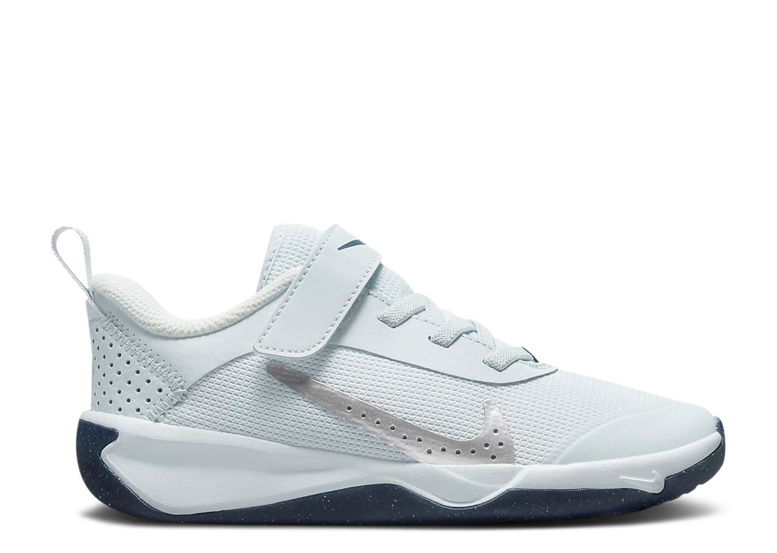 Buy (Youth) Nike Omni Multi-Court 'Pure Platinum Metallic Silver' DM9026-004