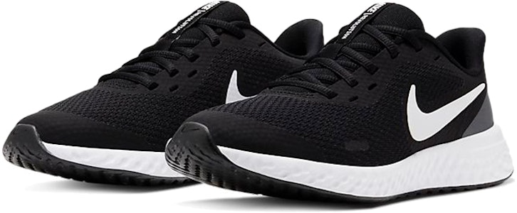 (JR) Nike Revolution 5 'Negro Blanco' BQ5671-003 Lookbook (JR) Nike Revolution 5 'Negro Blanco' BQ5671-003