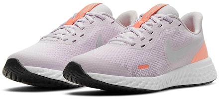 (JR) 耐克Revolution 5 '淡紫色深红色极乐' BQ5671-504 Lookbook (JR) 耐克Revolution 5 '淡紫色深红色极乐' BQ5671-504