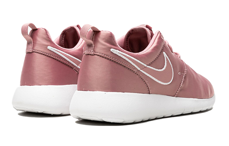 Lookbook Nike Roshe One 休閒 低筒 跑步鞋 GS 粉紅色