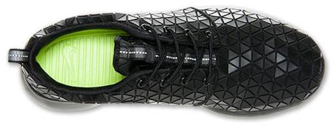 Nike Roshe Run Metric 黑色 (GS) Sizing Nike Roshe Run Metric 黑色 (GS)