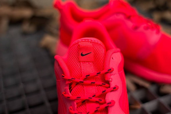 耐吉 Roshe Run Hyperfuse 激光紅(大童款) Order 耐吉 Roshe Run Hyperfuse 激光紅(大童款)