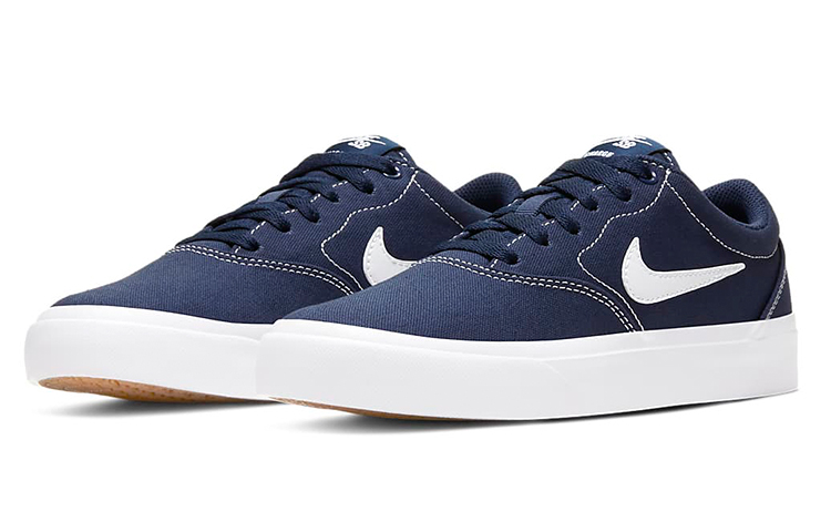 Lookbook (JR) Nike SB Skateboard Charge Canvas ''Blauw Zwart Wit'' CQ0260-400