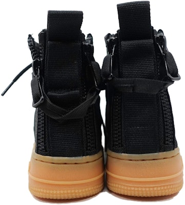 Nike Air Force 1 Mid 中筒 板鞋 GS 黑生膠 Shop Nike Air Force 1 Mid 中筒 板鞋 GS 黑生膠